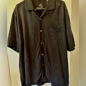 Tommy Bahama Shirt Men's Large 100% Silk Button Up Camp Shirt Tropical Print.